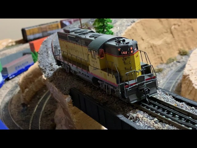 HO Scale PROTO 2000 GP9 DCC Sound Diesel Locomotive UP UNION