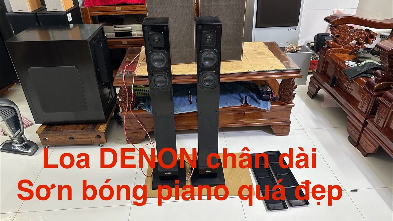 DENON SC-T11SG speaker, with original stand. The speaker is thin
