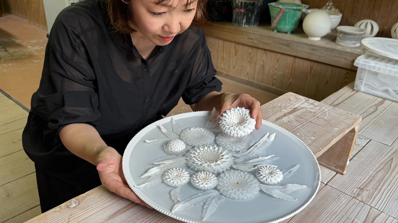 Oriental patterned tableware / 染付&陽刻 穴山文香 翠窯