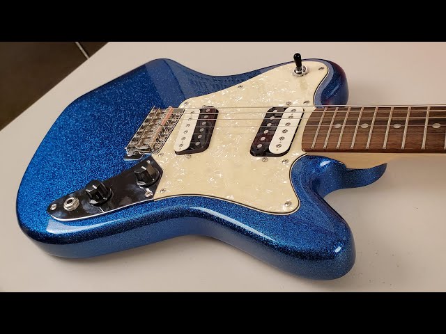 the Squier Paranormal Super-Sonic Blue Sparkle - Unboxing and
