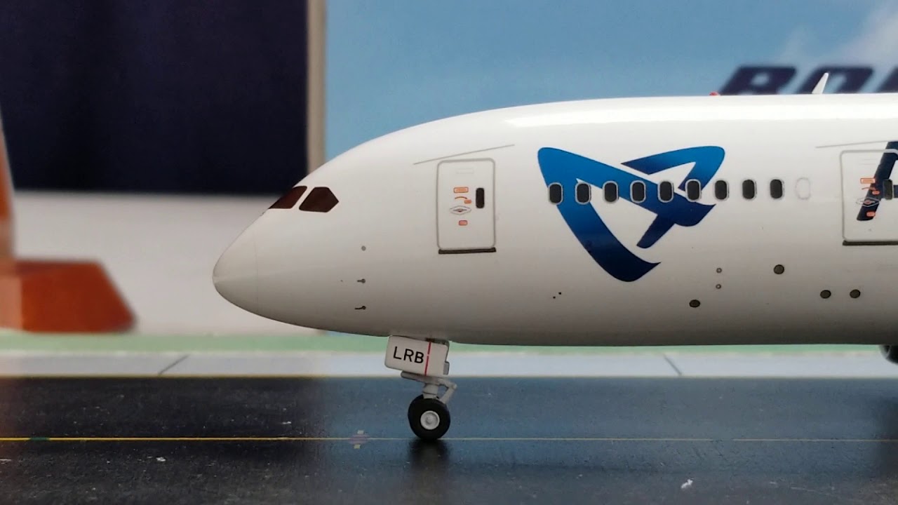 JC Wings 200 Air Austral B787-8(Volcano Tail Livery Scheme)Review