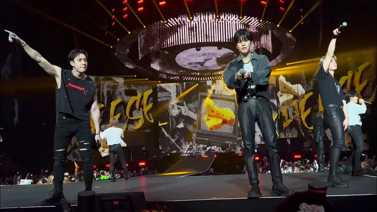 CHI:SKZ:8ページ ②① CHI:SKZ:8ページ ②① SKZ CODE/Gallery | Stray