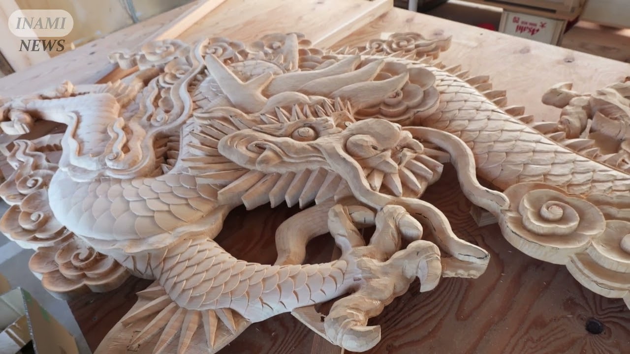 Giant wooden dragon [Japan] #woodcaving #woodworking - YouTube