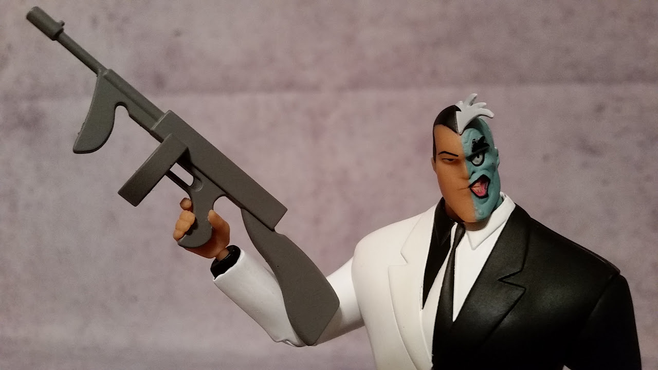 Two-Face / TwoFace - Batman Animated Series DC Collectibles Action