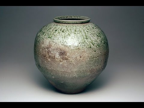 叩き唐津貝焼締壺（十四代 中里太郎右衛門オンライン展） - YouTube