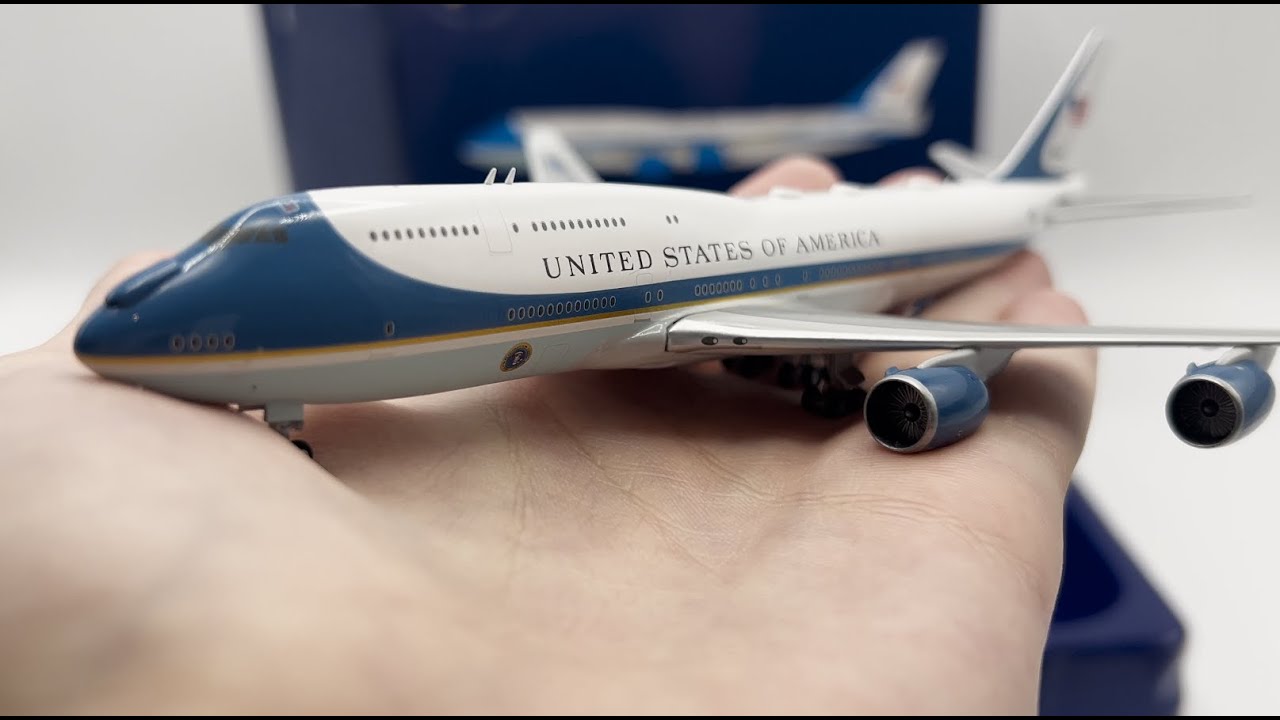 Gemini Jets USAF Air Force One Boeing VC-25B 1:400 Scale GJAFO2220