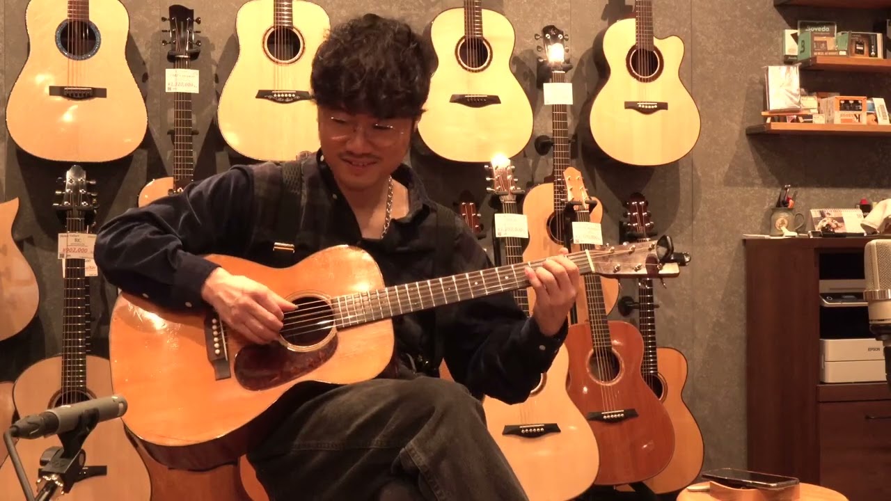 Martin 00-18 (1935) - YouTube