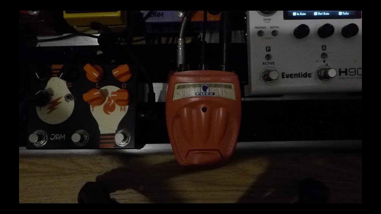 Danelectro Cool Cat Fuzz V1 - YouTube
