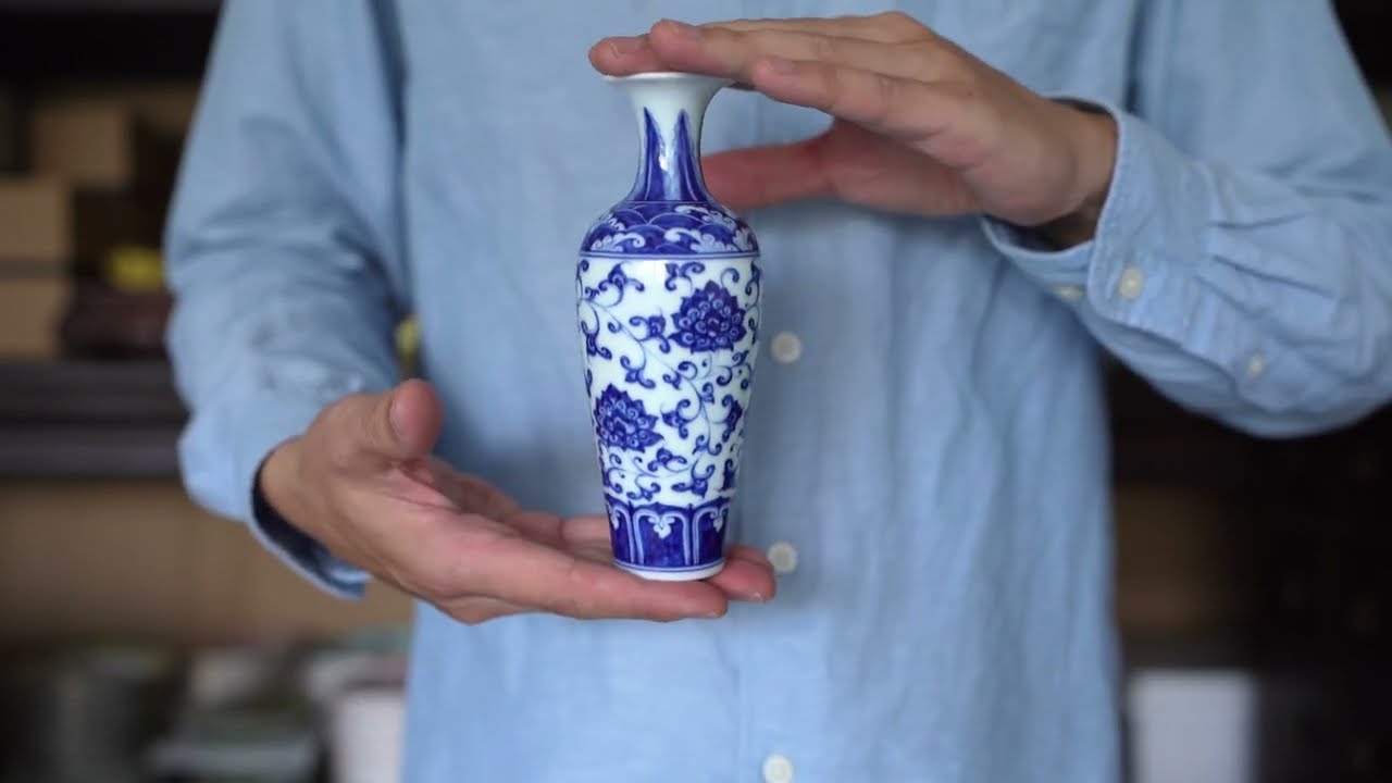 中国美術 清朝期 清代青花纏枝蓮紋花觚 染付蓮紋瓶 唐物 中国美術 清朝