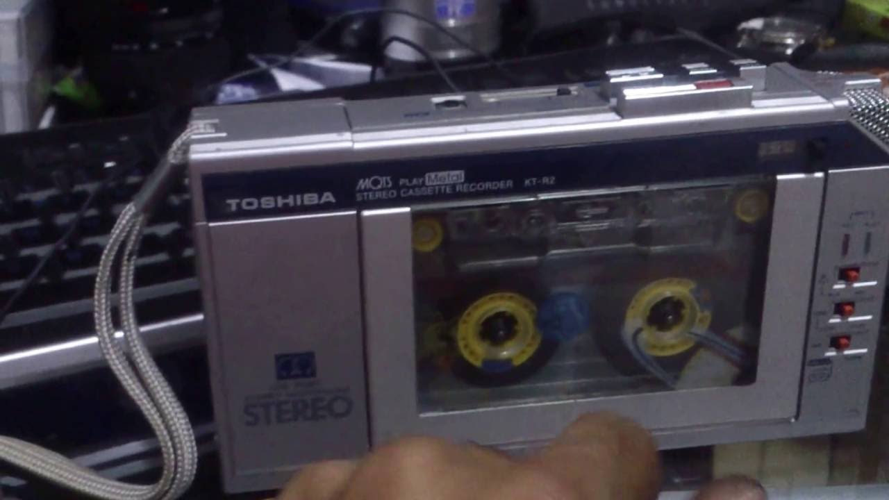 TOSHIBA KT-R2 STEREO CASSETTE RECORDER WALKMAN - YouTube