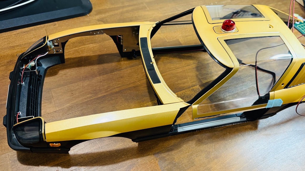 西部警察スーパーZ91号③パトランプ修正、ガルウイングドアの組立