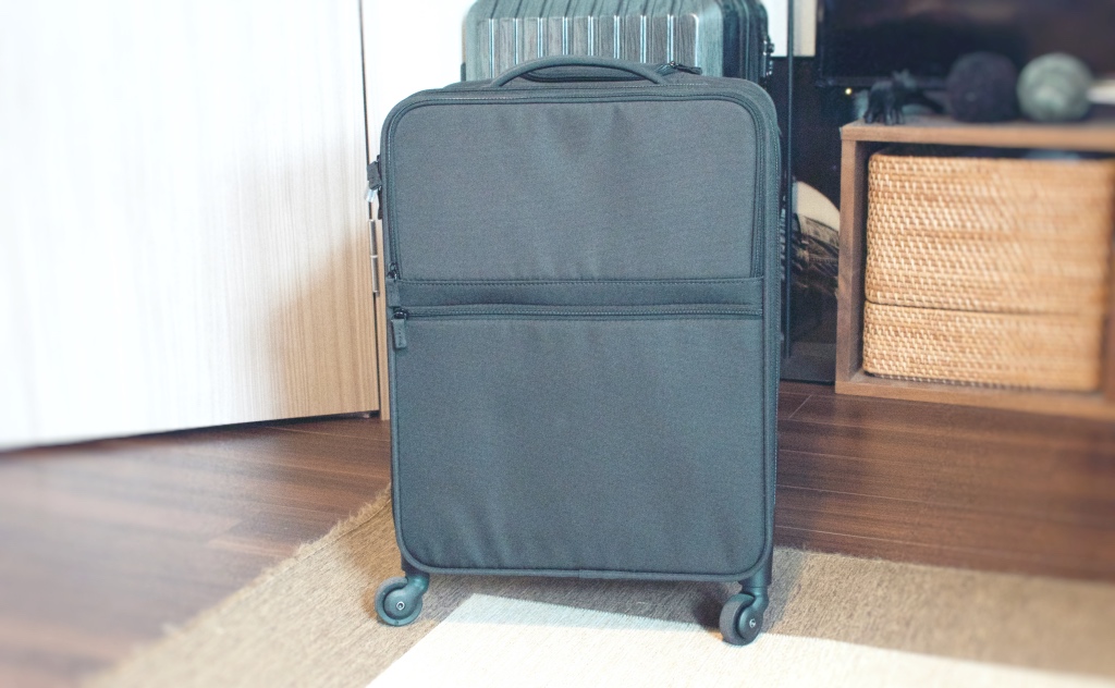 無印良品 半分の厚みで収納できる ソフトキャリーケース L グレー