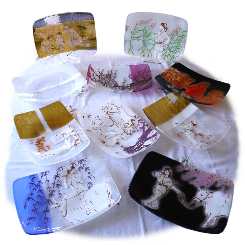 グラス工房達風 | 1515フュージング画絵皿「十牛図：10枚組」- 販売中 –