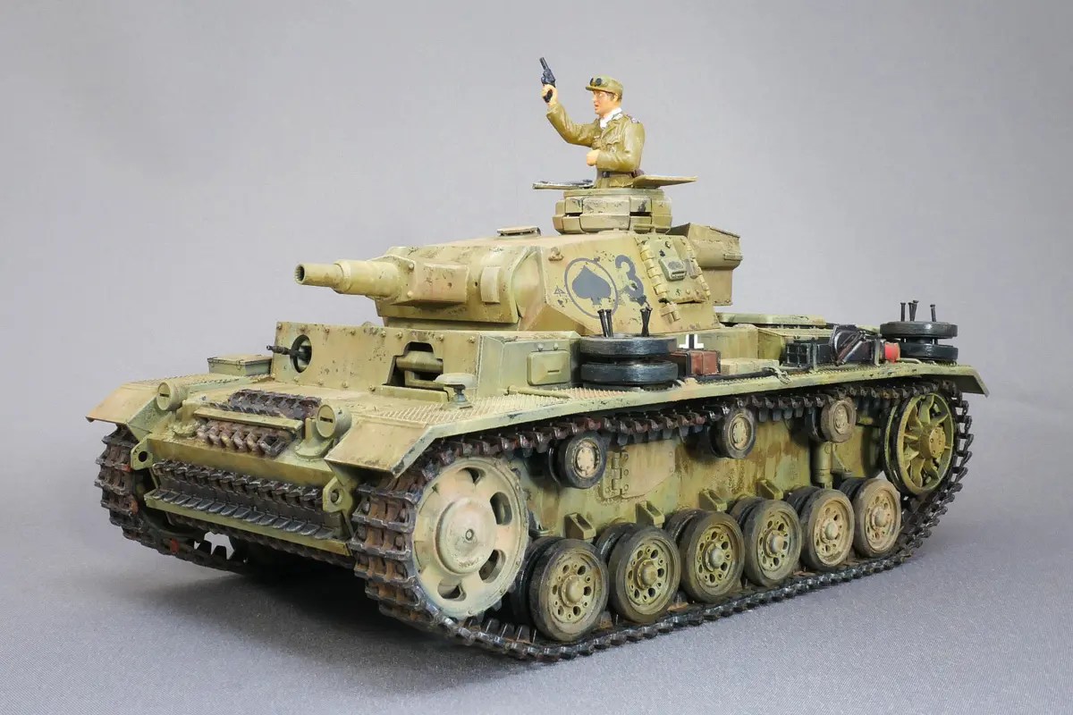 III号戦車N型 Sd.Kfz.141/2 ドイツ軍中戦車 タミヤ 1/35 組立と塗装