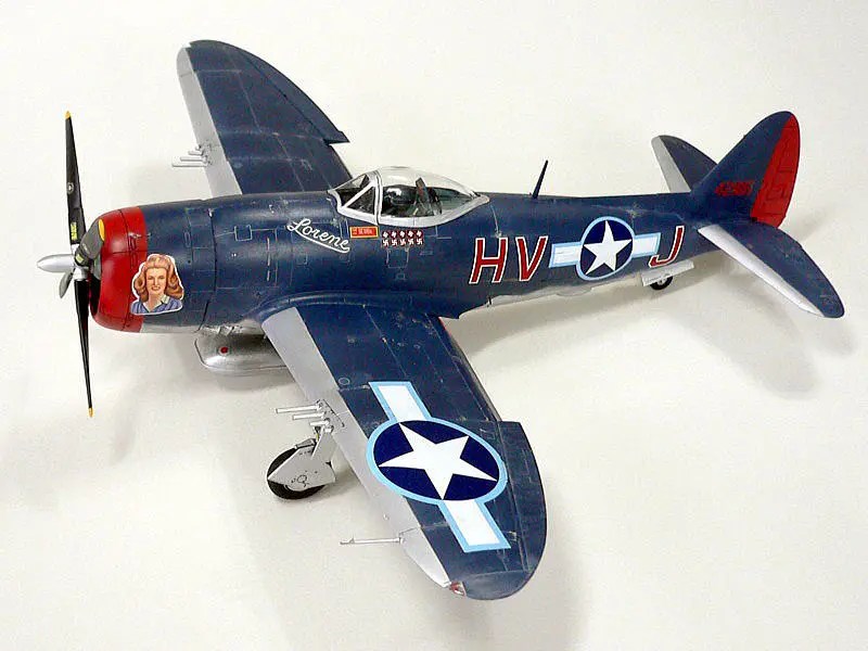 P-47 Thunderbolt 1/48 モノグラム完成品 P-47 Thunderbolt 1/48