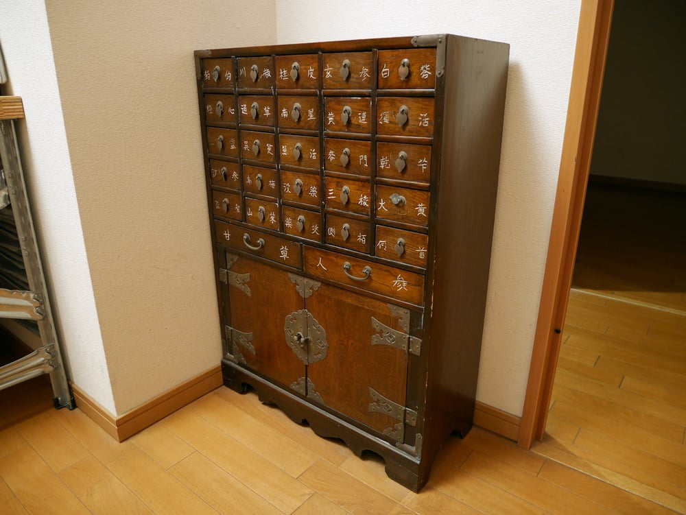 李朝 薬箪笥 薬屋のひとりごと 李朝 薬箪笥 薬屋のひとりごと