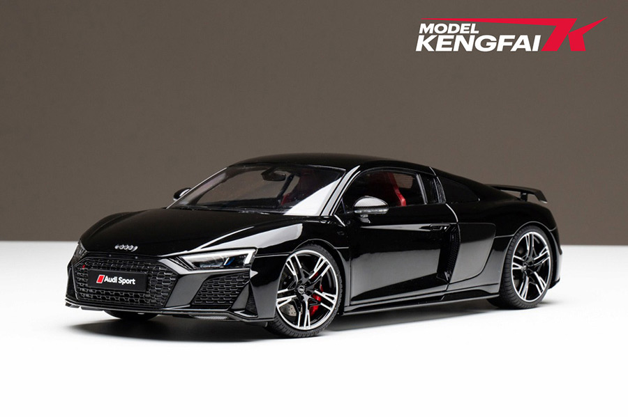 京商1/18 アウディAudi R8 V10 プラスクーペ カモフラグリーン 京商1
