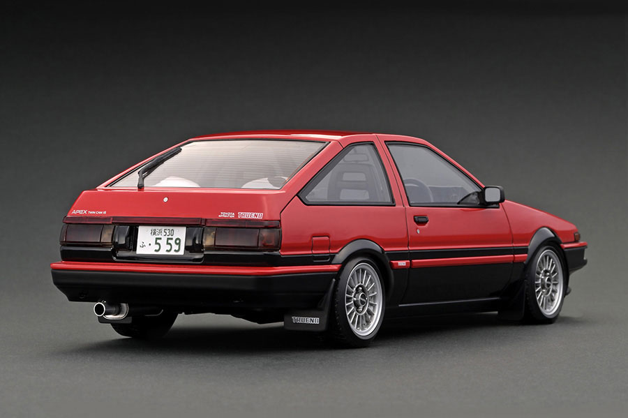 IG3281 1/18 Toyota Sprinter Trueno 3Dr GT Apex (AE86) Red/Black