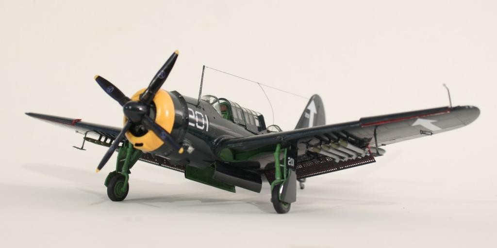 SB2C-4 Helldiver 1/48 プラモデル ハルトマン211 SB2C-4 Helldiver 1