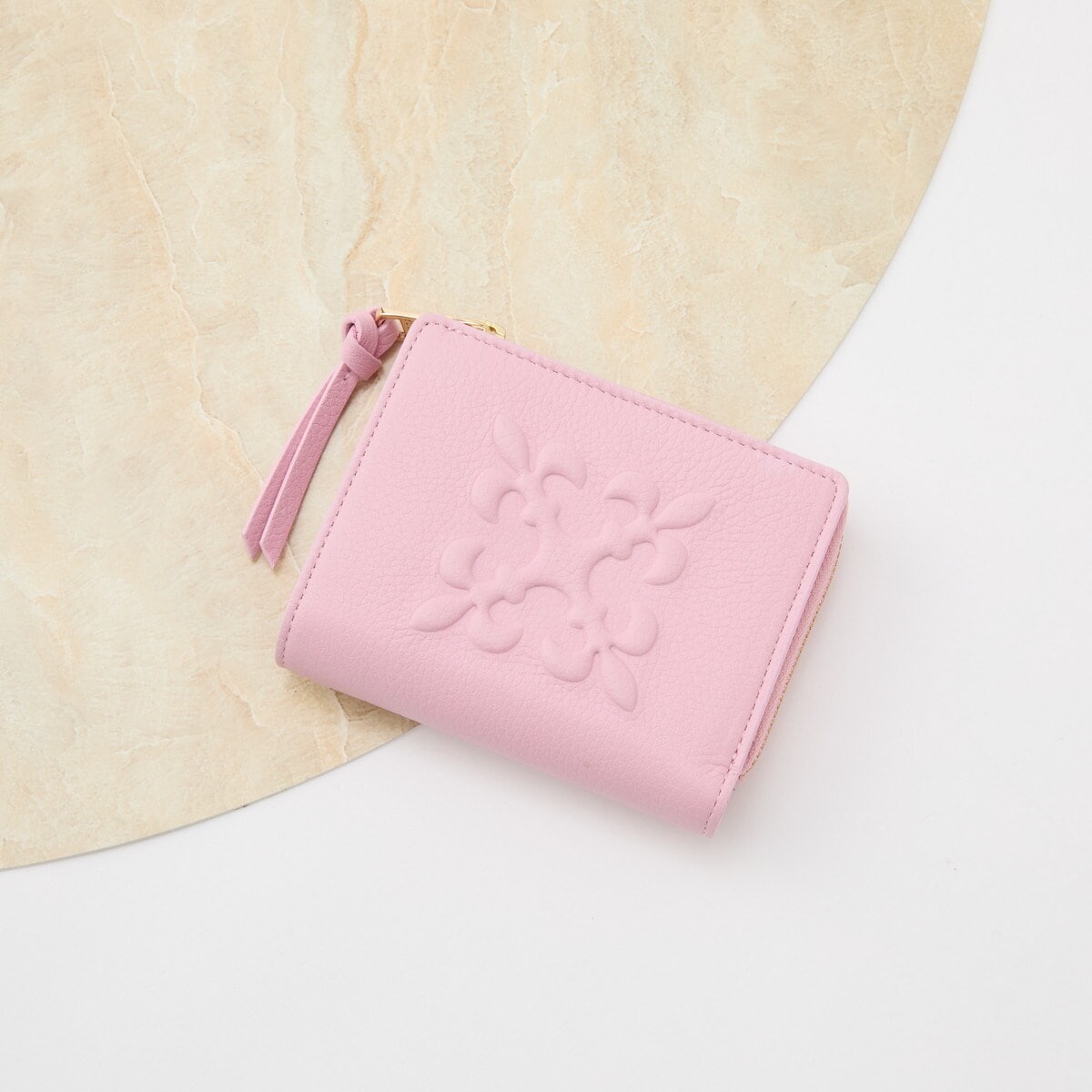 ラシット(russet) 二つ折り財布・三つ折り財布 の一覧 | マルイウェブ