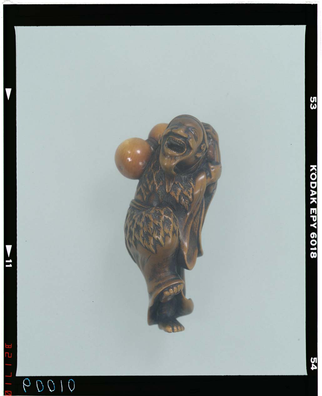 時代提物 縁起物彩色根付 天然素材 在銘【唐仙人】高さ約4.1