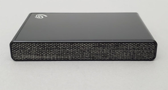 手元でPCもスマホのデータもバックアップ！ 「Seagate One Touch SSD