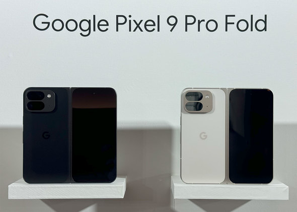 Google Pixel 9 Pro Fold」は薄くて軽くなった3画面スマホだ 価格は