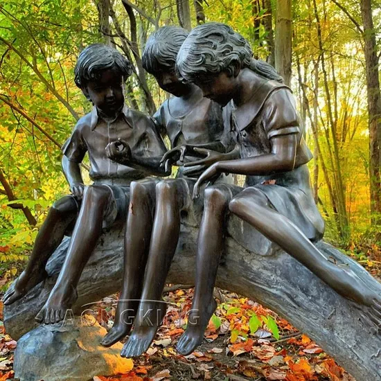 ブロンズの子供の像が芝生で本を読む - 中国 ブロンズ像、像、抽象彫刻