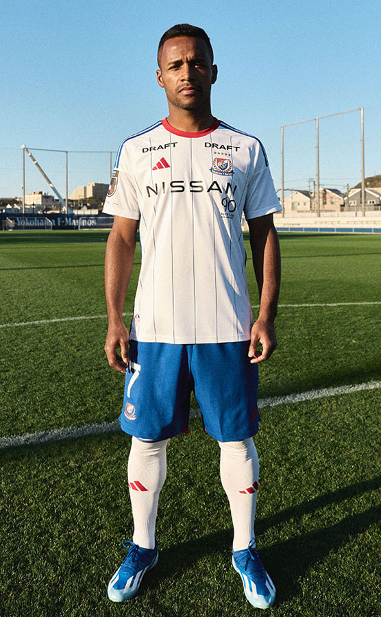 横浜F・マリノスが2024新ユニフォームを発表！胸の『NISSAN』は90周年