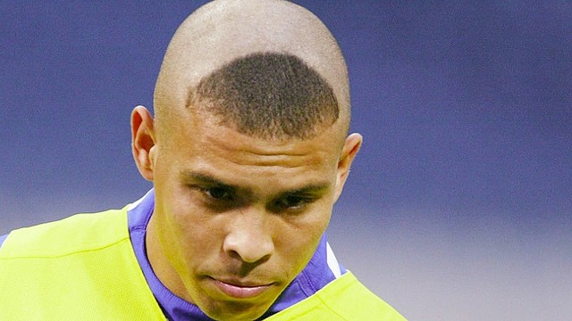 ロナウド 大五郎カット 再入荷商品 ロナウドが日韓W杯での“大五郎