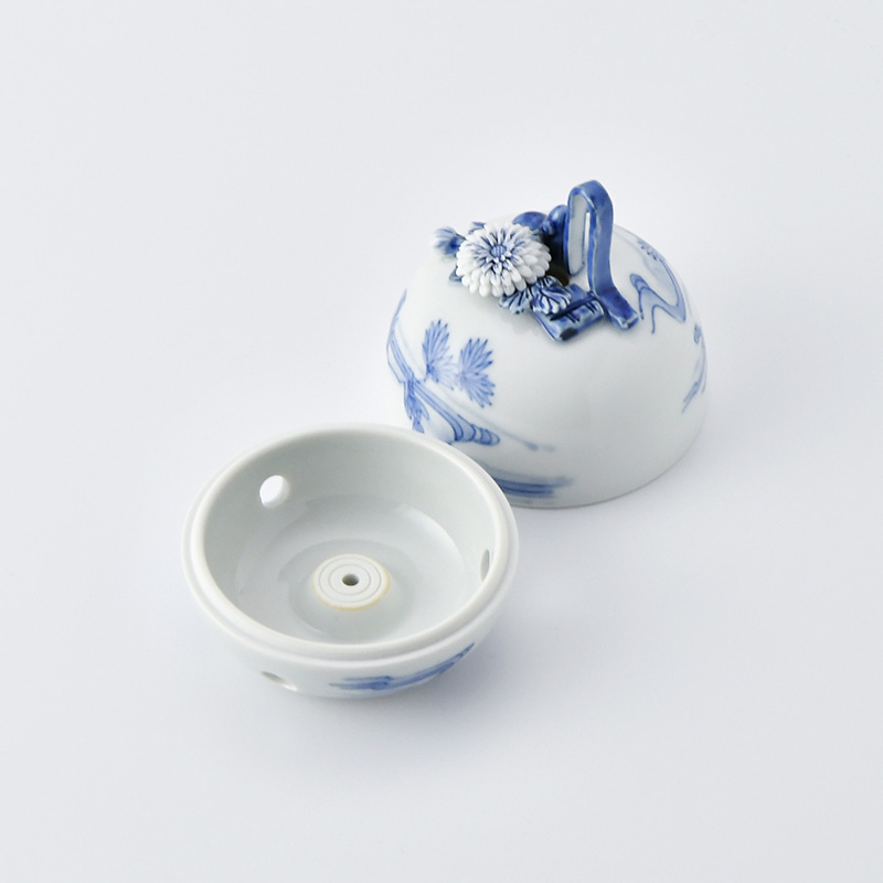 平戸祐祥 竹菊文 香炉 2560 平戸祐祥 竹菊文 香炉 10万円以上 - 三川内