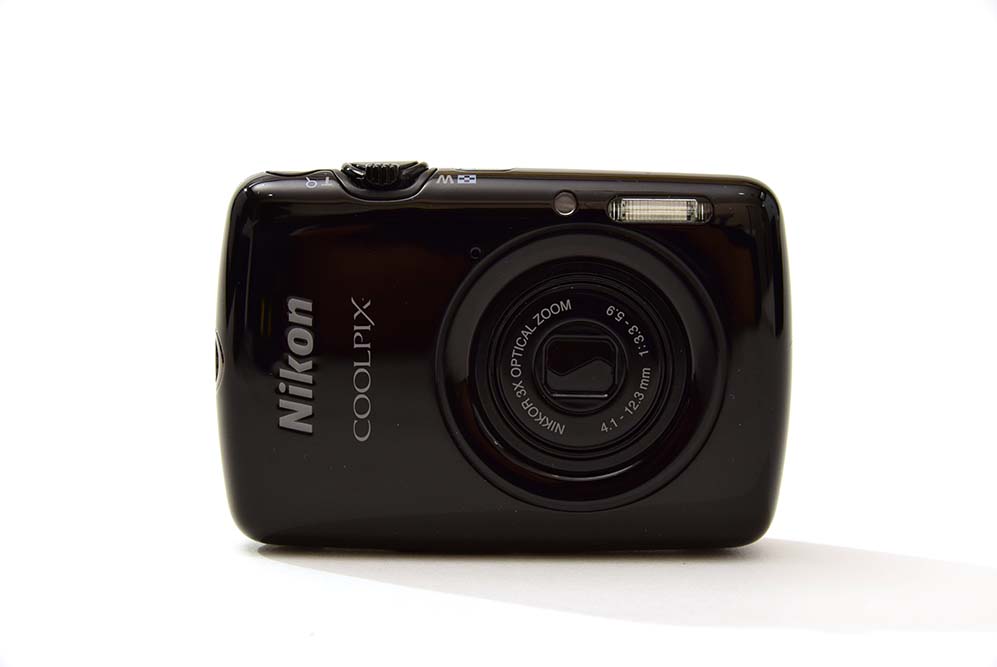 3190 Nikon COOLPIX S9700 ホワイト デジカメ ジャンク品 ニコン