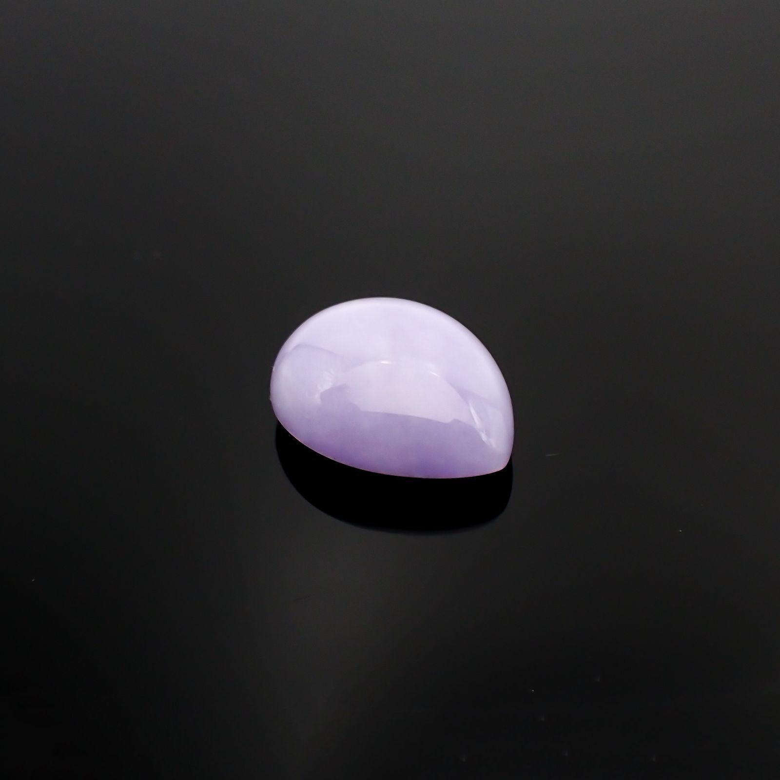 ラベンダー翡翠(宝石名ラベンダー・ジェダイト(翡翠))ビルマ産 ソ付(彩