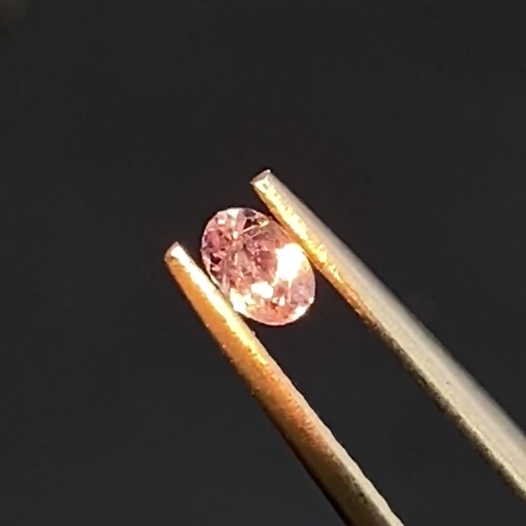 アレキサンドライト(宝石名アレキサンドライト)ブラジル・ミナス