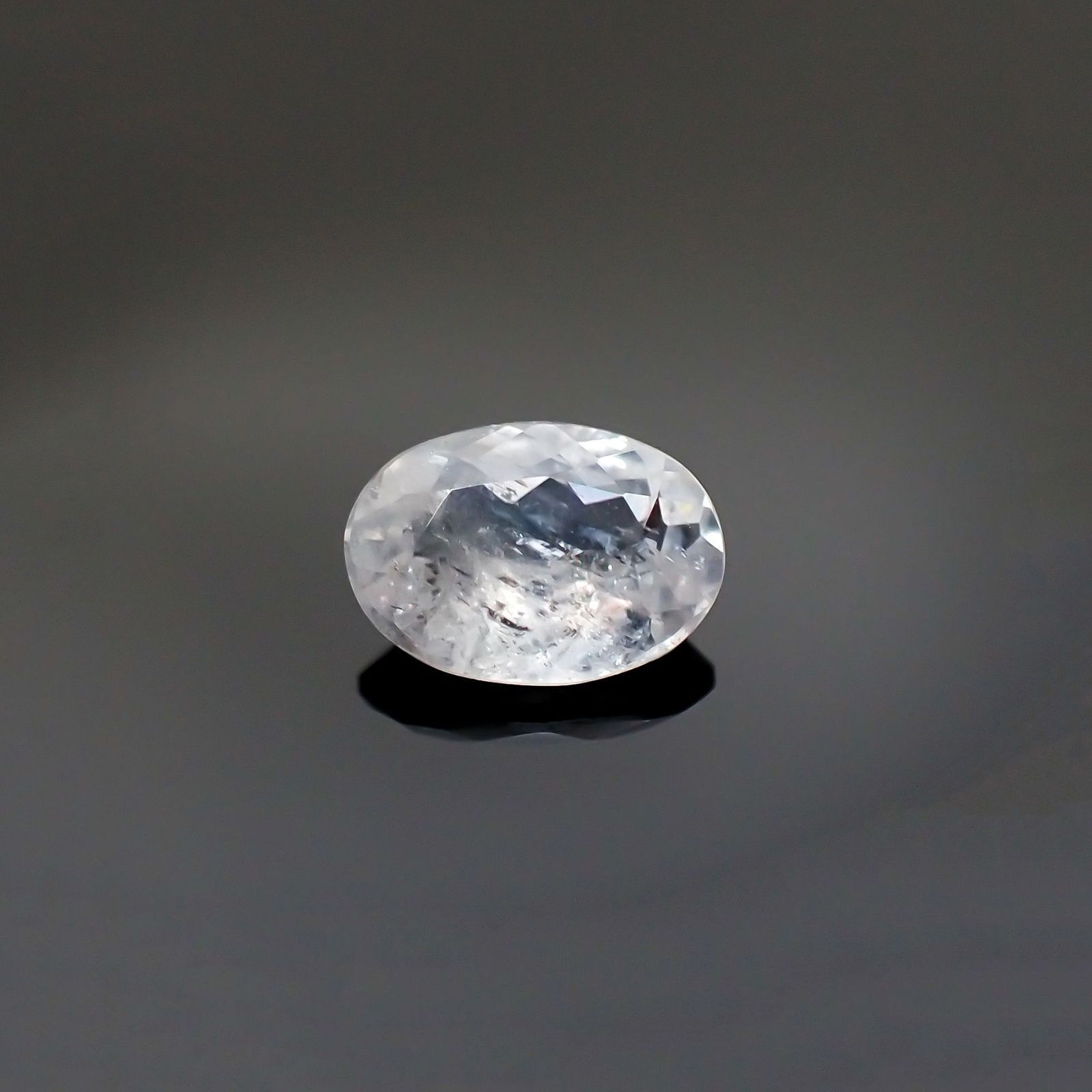 ユークレース(宝石名ユークレース)ブラジル産 ソ付(彩珠) 0.878ct