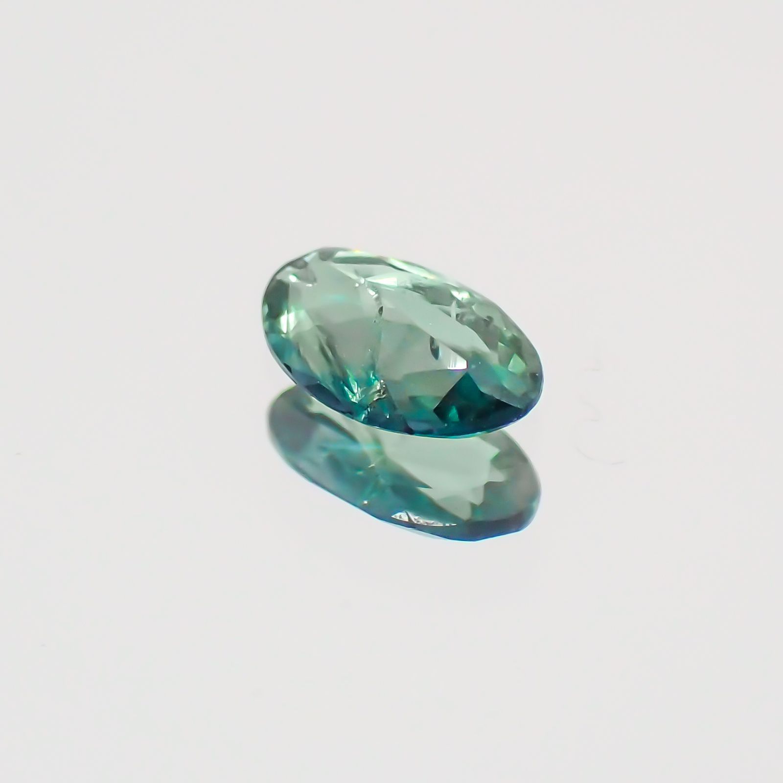 ヘマチタ産アレキサンドライト 原石 ブラジル/ヘマチタ産