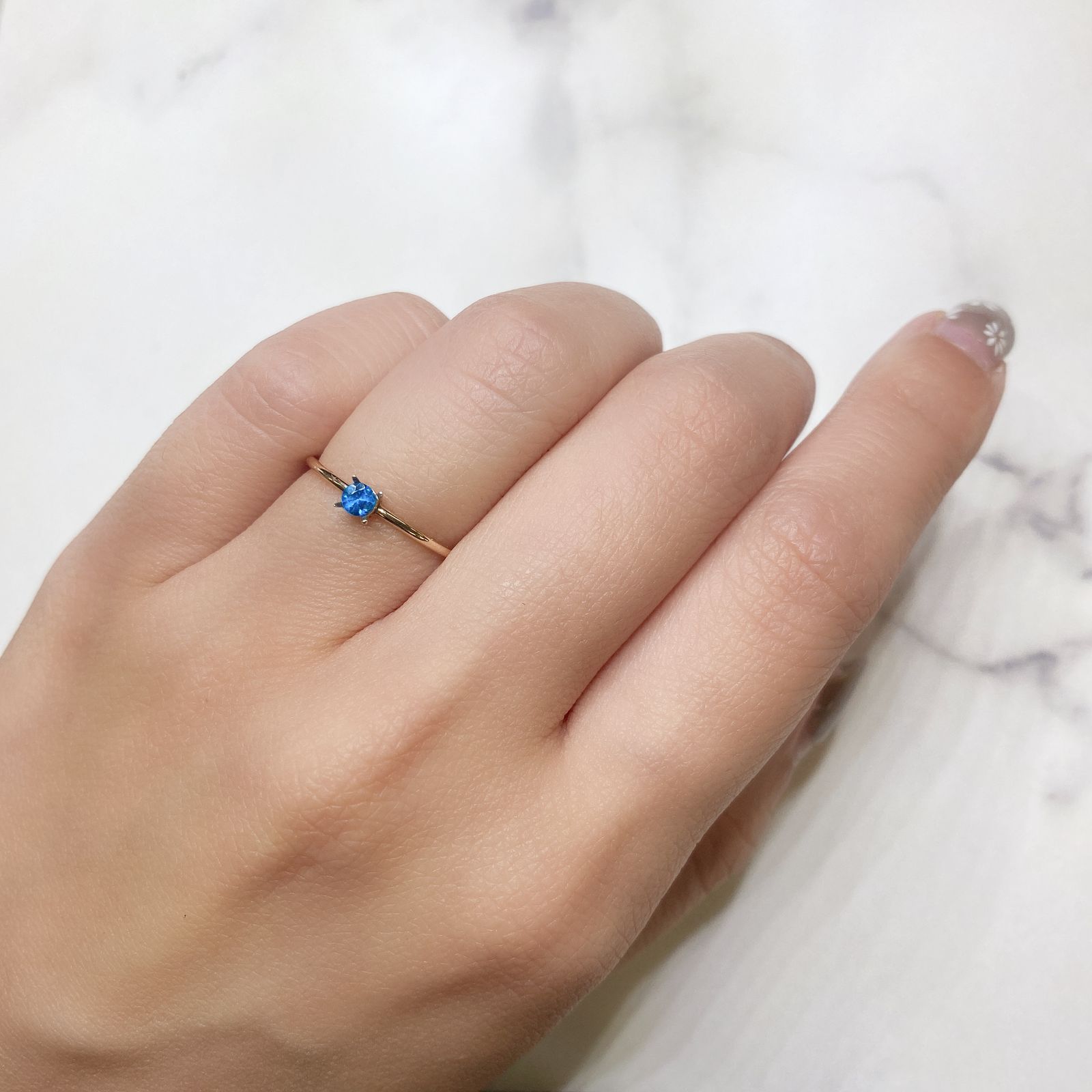 ネオンブルーアパタイト(宝石名アパタイト) ブラジル産 0.10ct 識別済