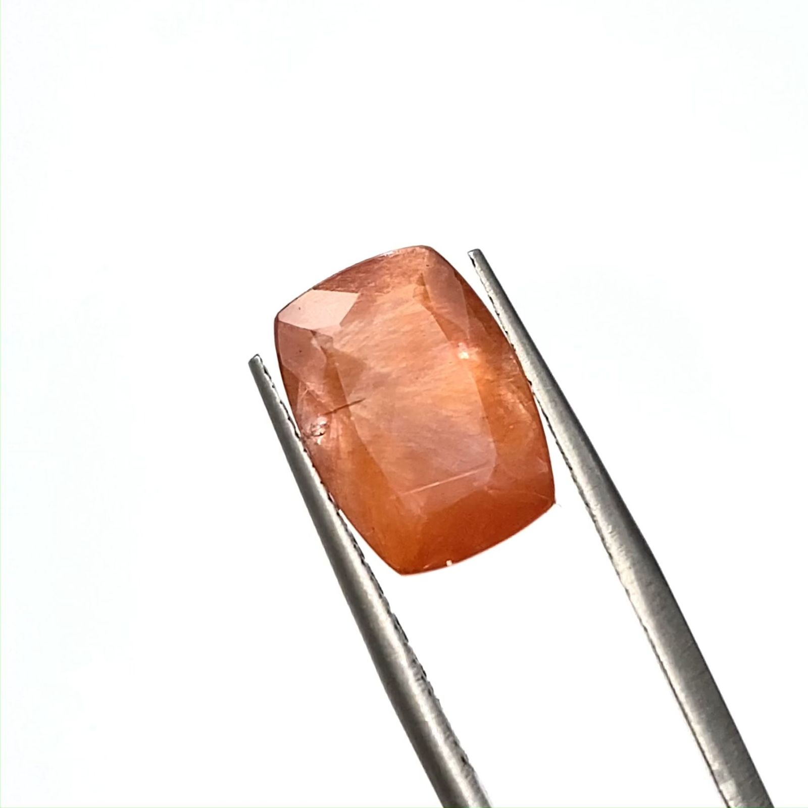 サンストーンスキャポライト(宝石名シーン・スキャポライト)タンザニア