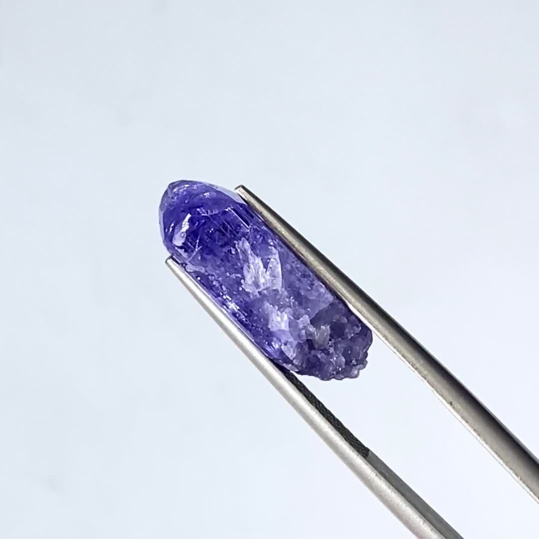 タンザナイト 原石(宝石名タンザナイト)タンザニア産 7.54ct 識別済
