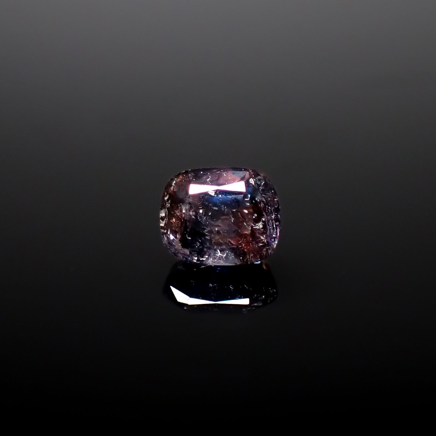 パキスタン/スカルドゥ産】ブルーティントアキシナイト