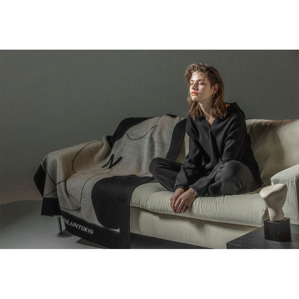 ミュージシャン NILDUE NDNU ABSTRACT ART BLANKET / BEIGE