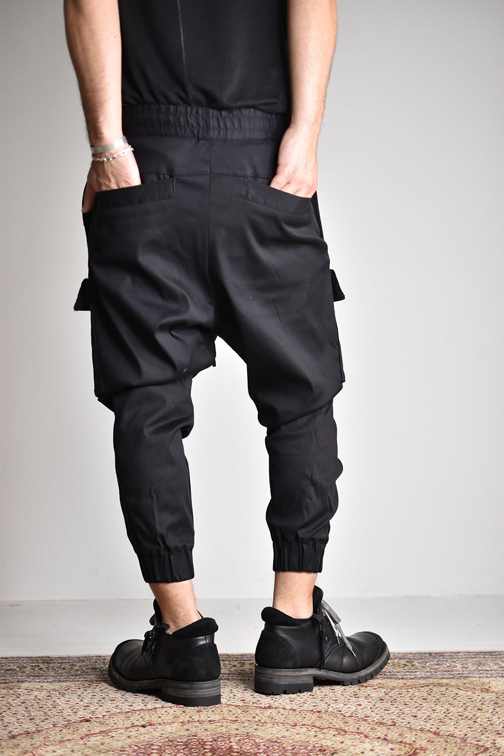 RIPVANWINKLE - Cross Cargo Pants