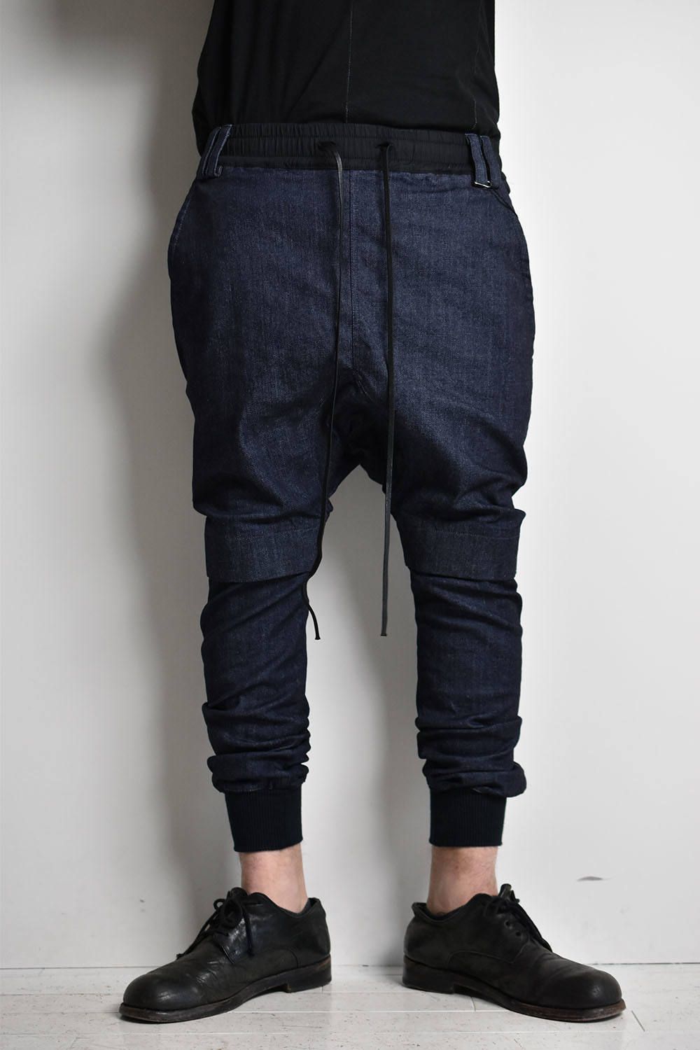 A.F Artefact サルエルジョガーパンツ