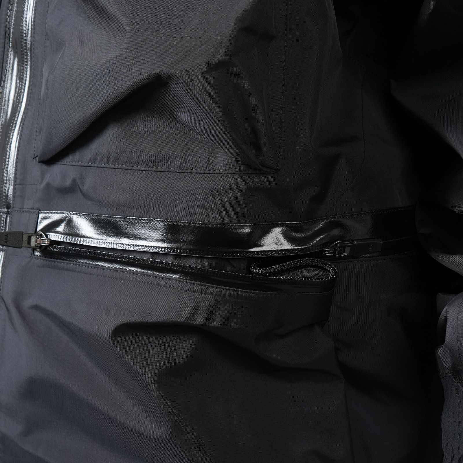 FROM JAPAN公式アカウント01 ACRONYM P33-DS 61IgdNEhFoL._AC_UF350,