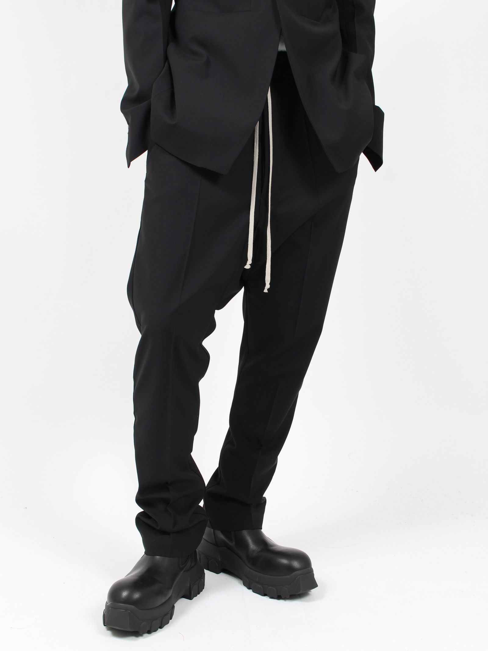 リックオウエンス クロップドパンツの値段と価格推移は？｜33件の売買