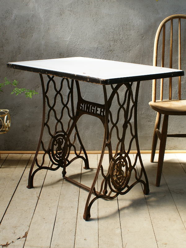 アンティーク調 ミシン台テーブル