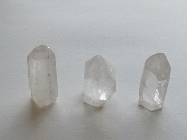 1832】水晶ポイント原石/底辺カットタイプ ペロル