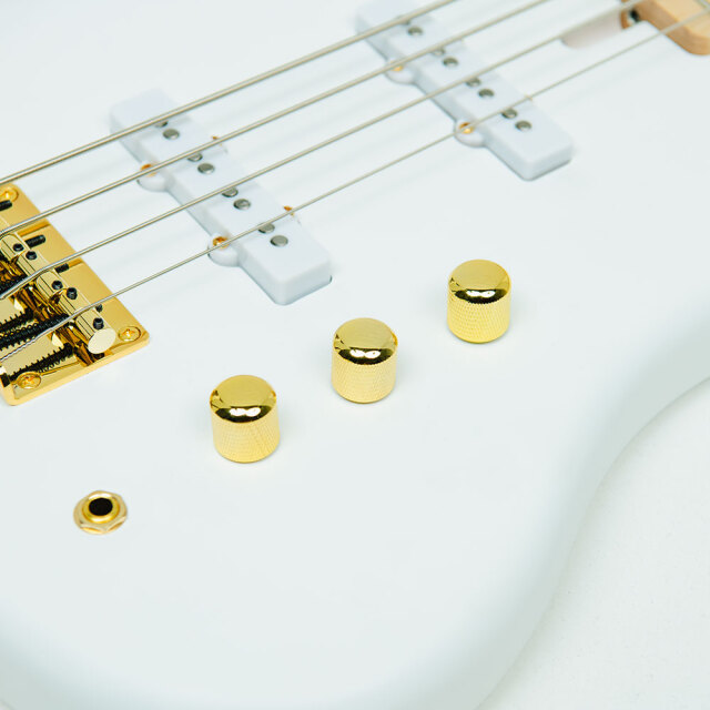 ACE BASS「AB-4 STD」 Produce byあきらかにあきら／THE ORAL CIGARETTES