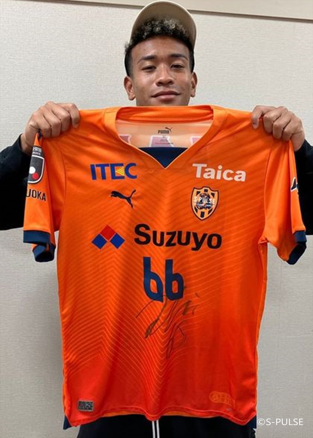 HATTRICK（ハットトリック）-選手の想いをファンへ届ける公式