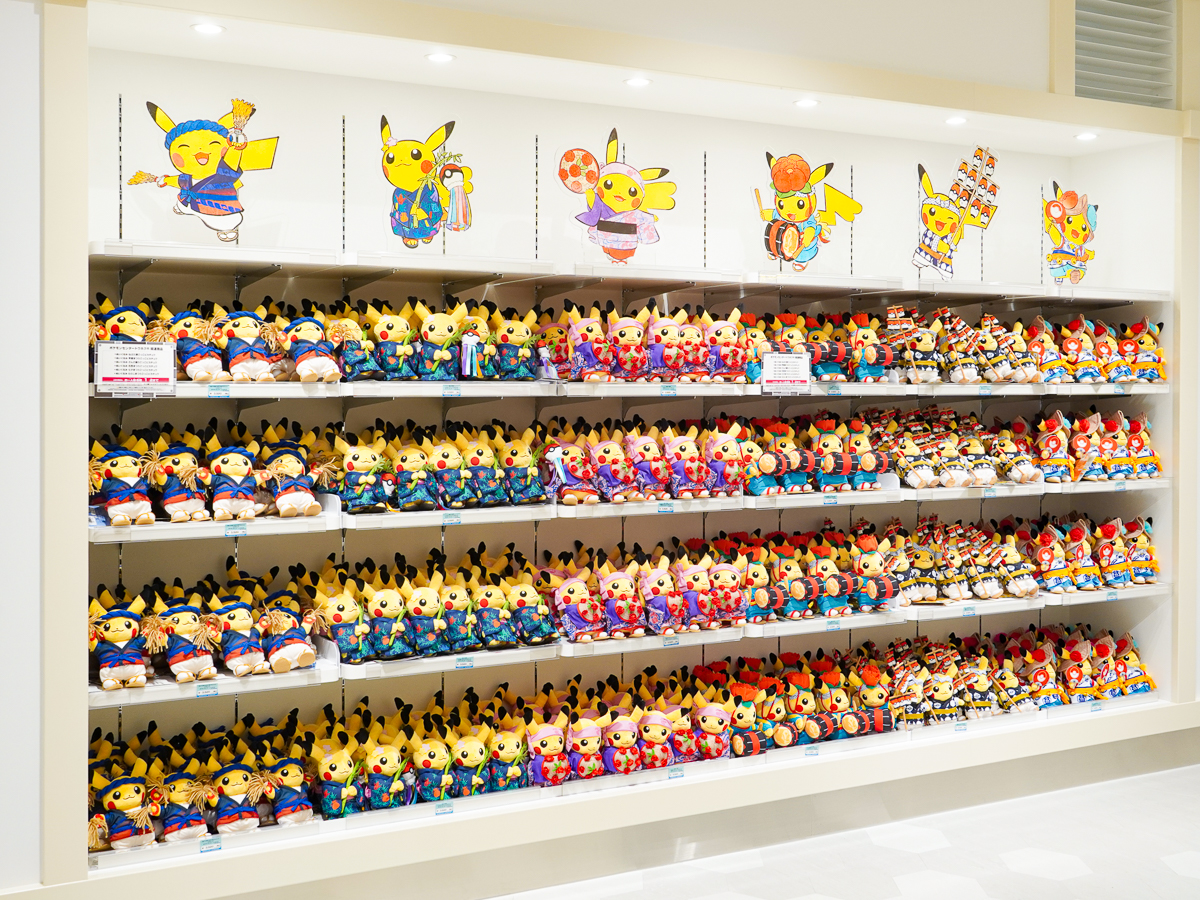 東北6県のお祭り衣装をまとったピカチュウのぬいぐるみ - 仙台経済新聞